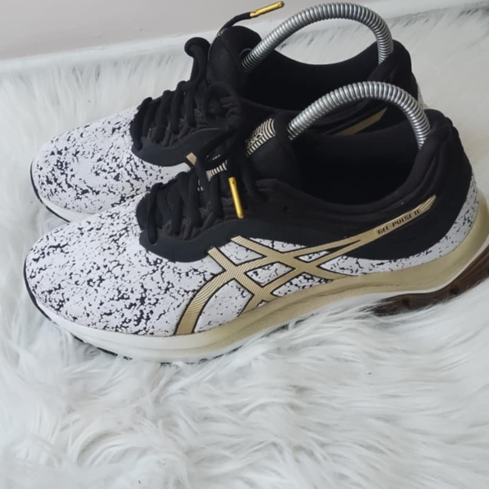 ASICS Women's Black and White Running Shoes